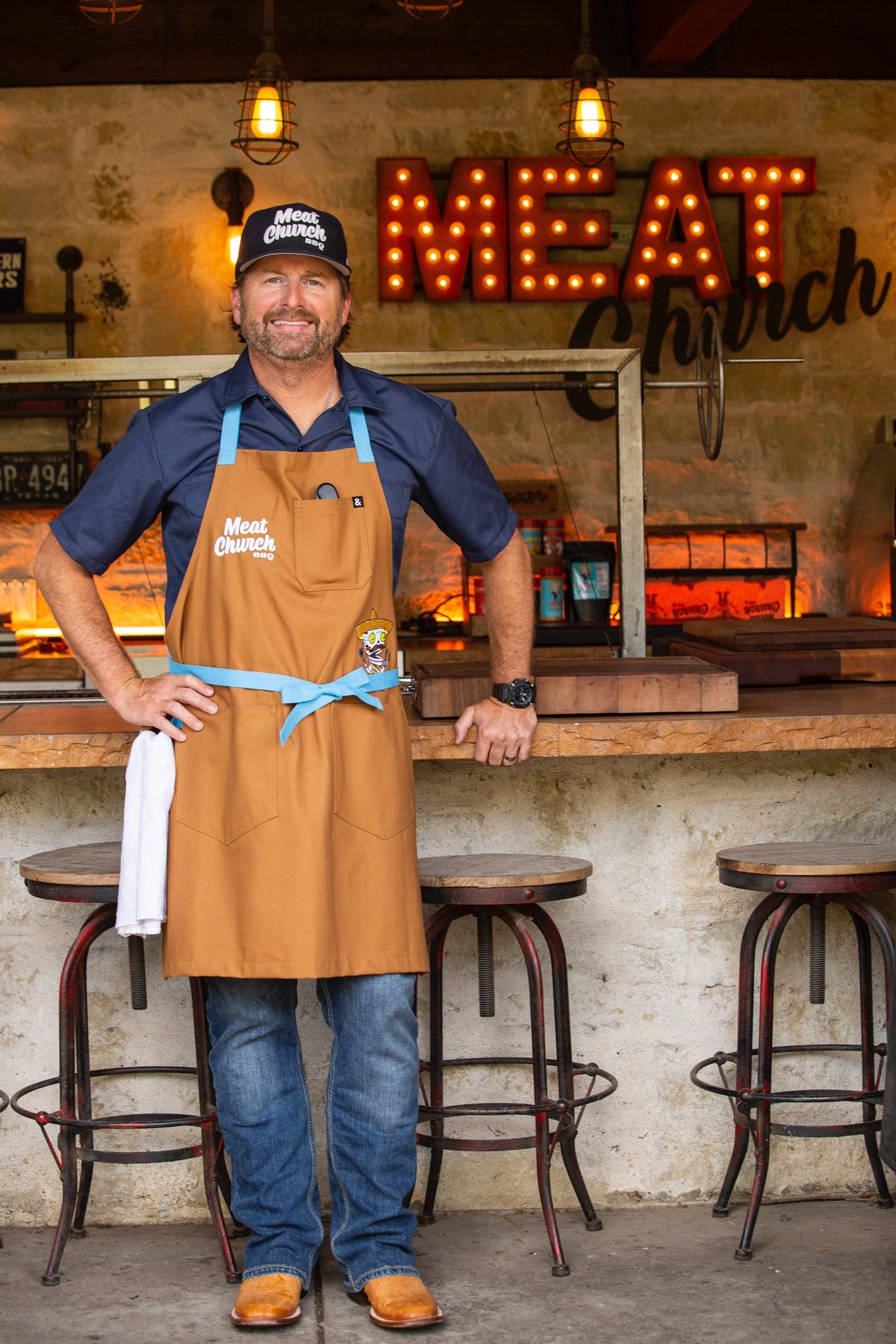 hedley-and-bennett-meat-church-apron-duck-tan-a5 image_912805a7-8b3f-48b2-8698-64cb1afdc18a.jpg